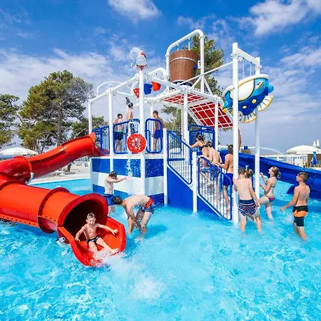 Luxury * נין